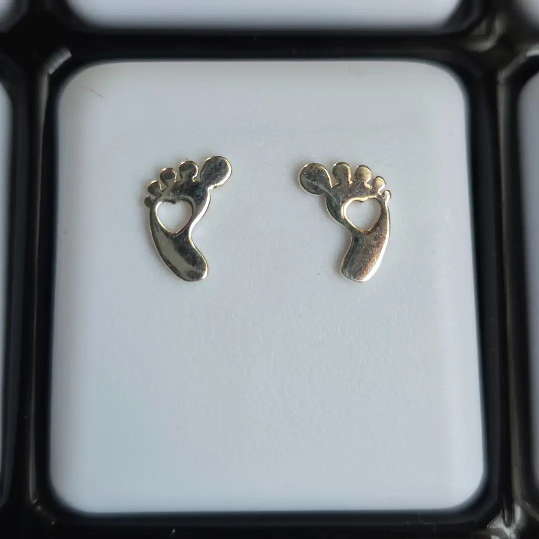 Aros apegados pie bebe