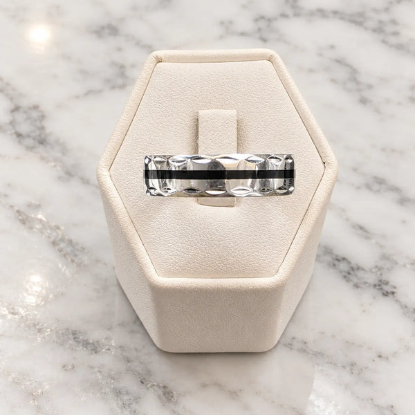 Anillo argolla lisa linea negra