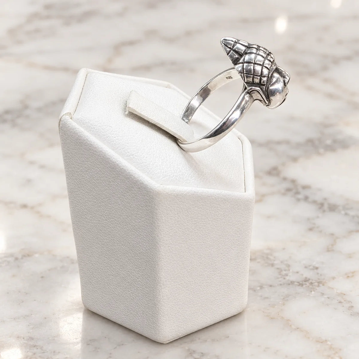 Anillo cara de Buda
