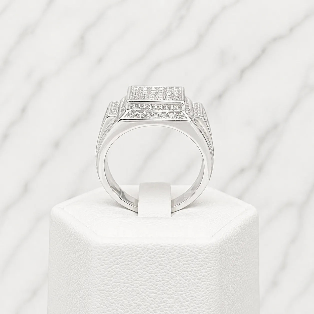 Anillo sello cuadrado circón