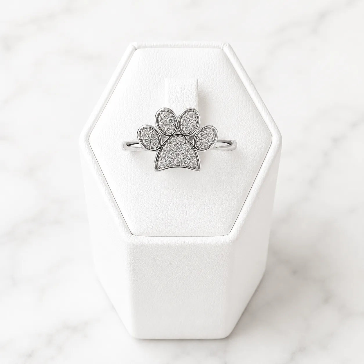 Anillo pata de perro microcircón