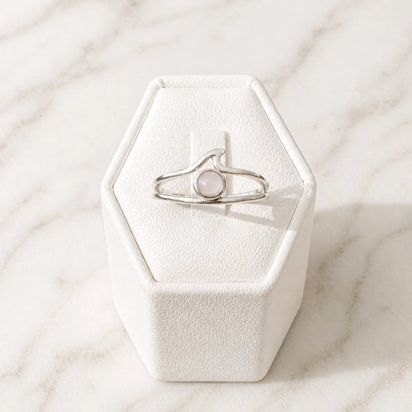 Anillo ola cuarzo rosa