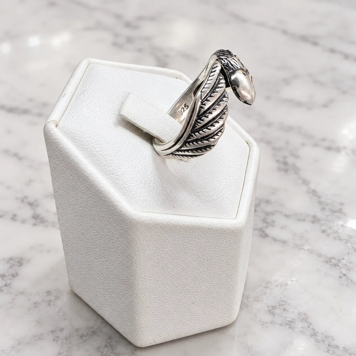 Anillo águila