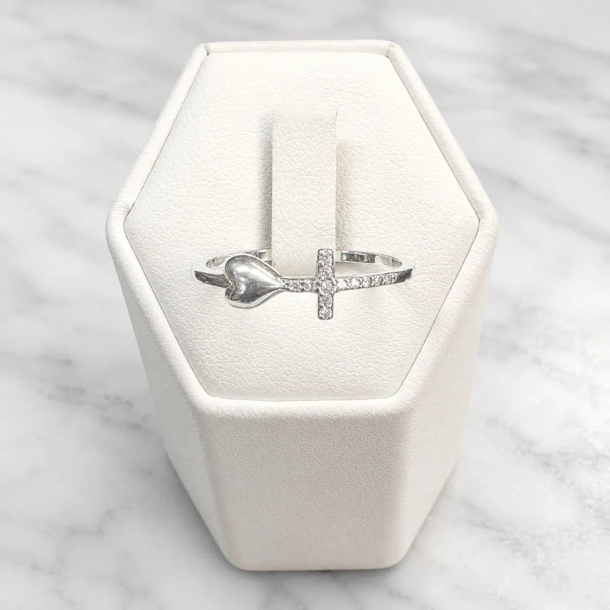 Anillo corazón cruz