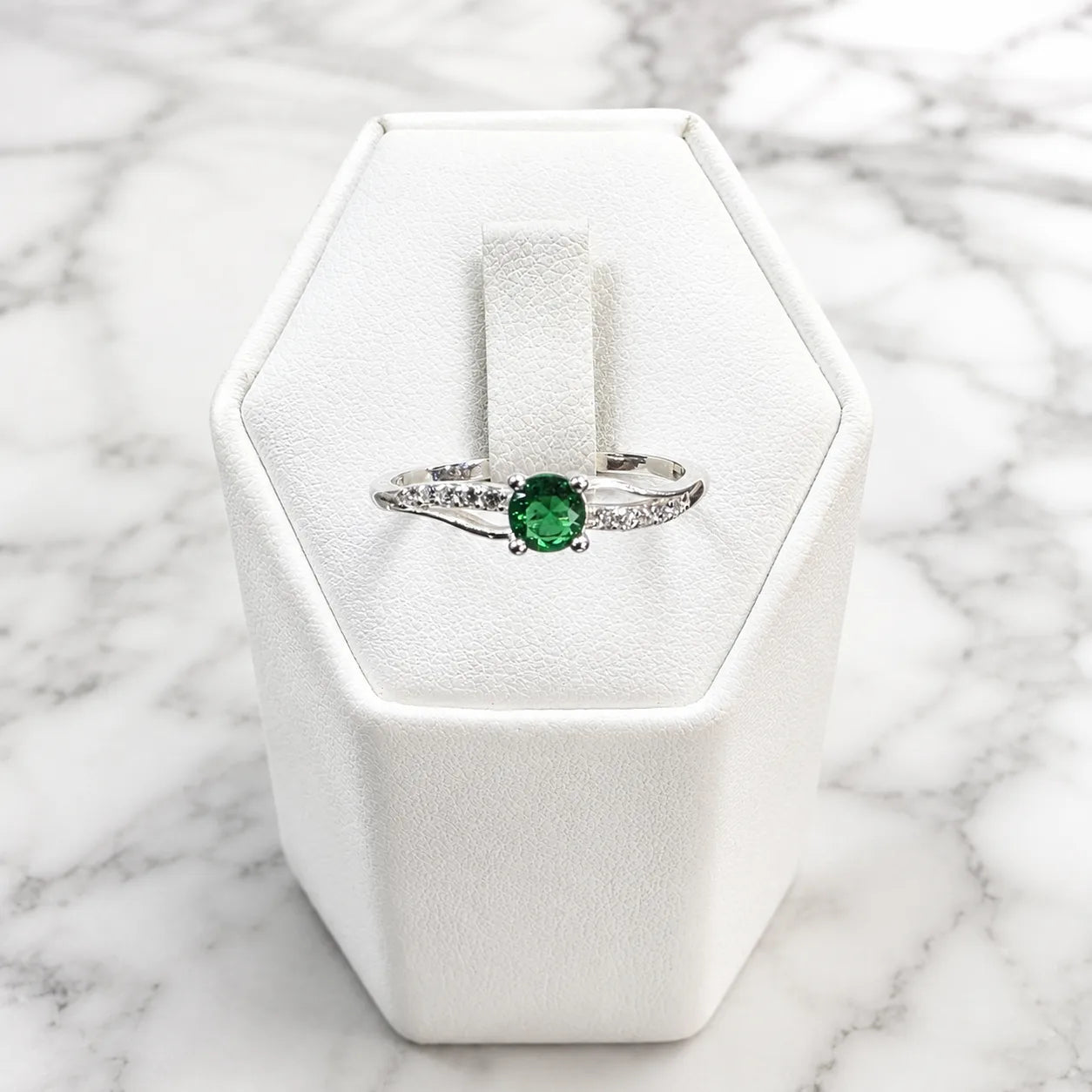 Anillo solitario verde