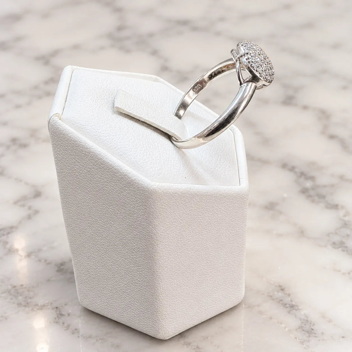 Anillo corazón microcircón