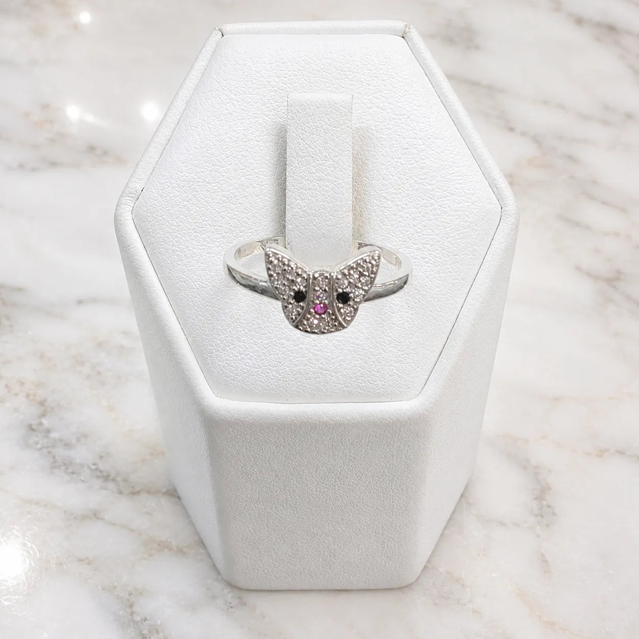 Anillo perro microcircón