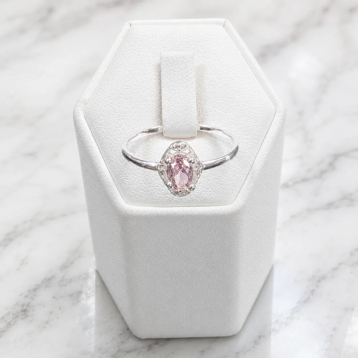 Anillo solitario rosa