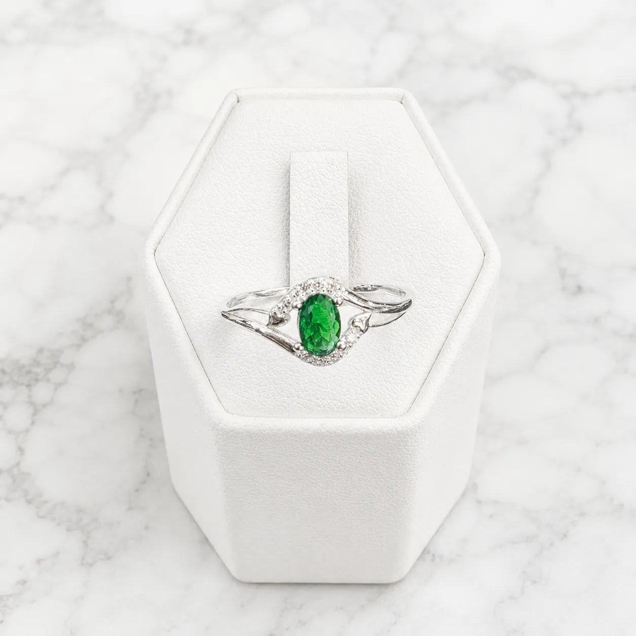 Anillo solitario verde