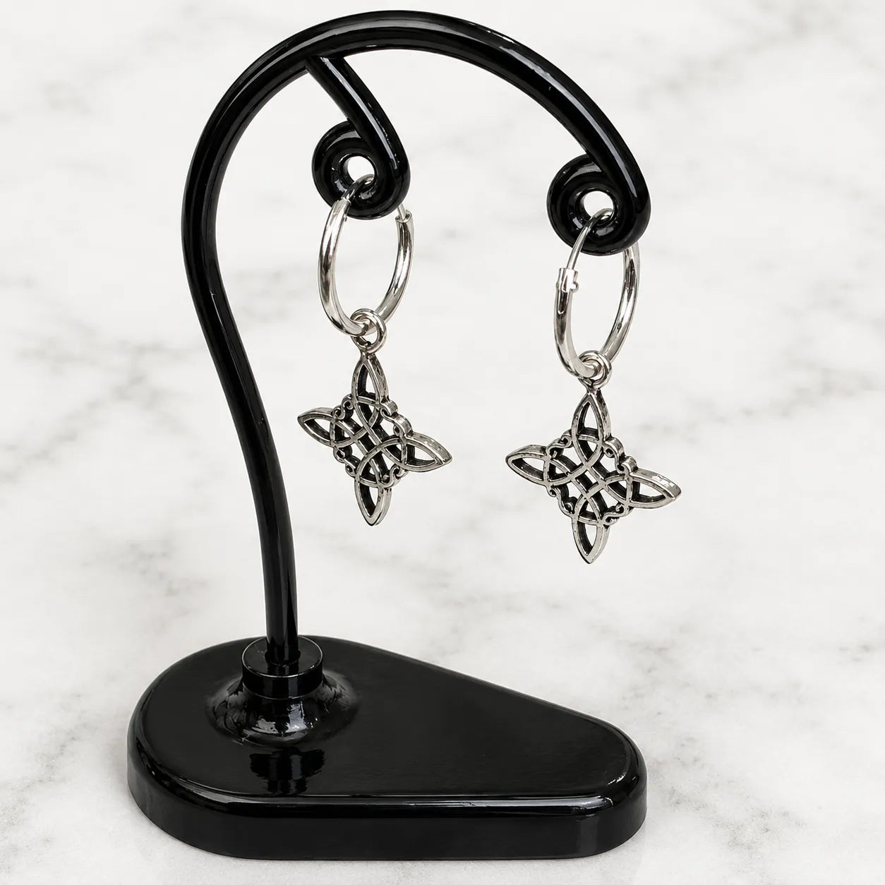 Aros argollas con colgante nudo de bruja 12mm