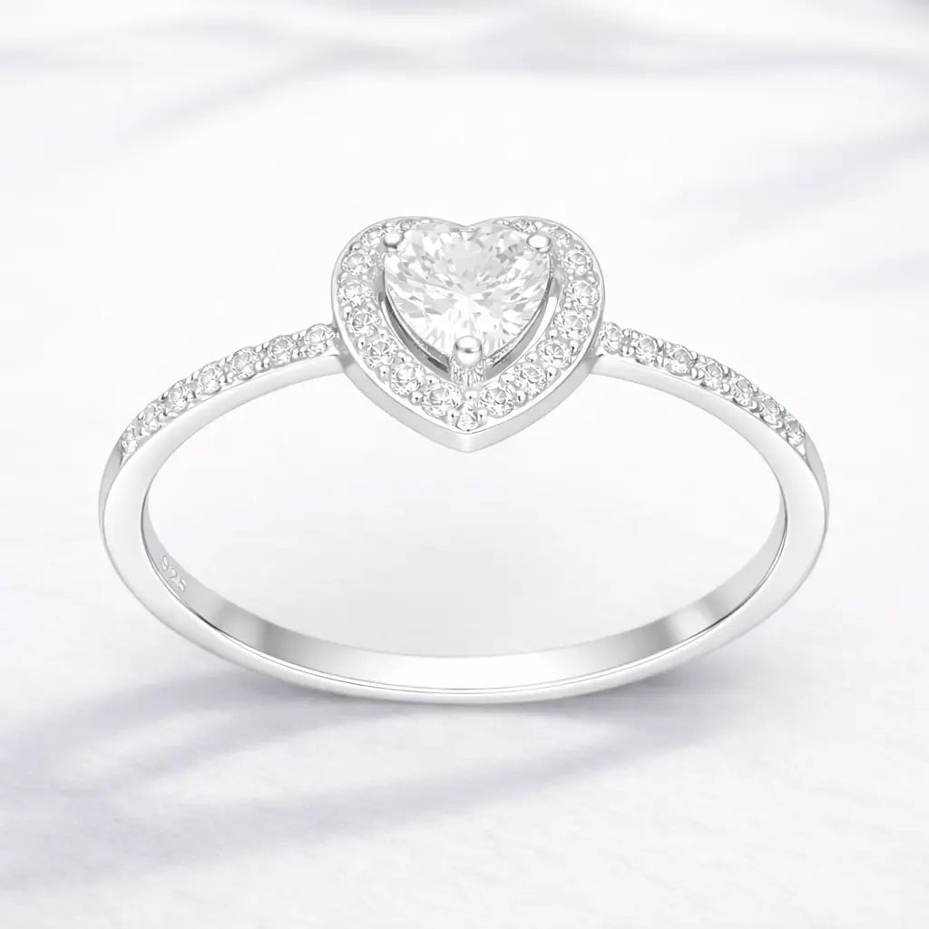Anillo solitario corazón circón