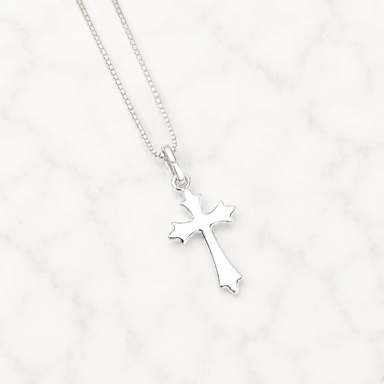 Collar religioso cruz clásica