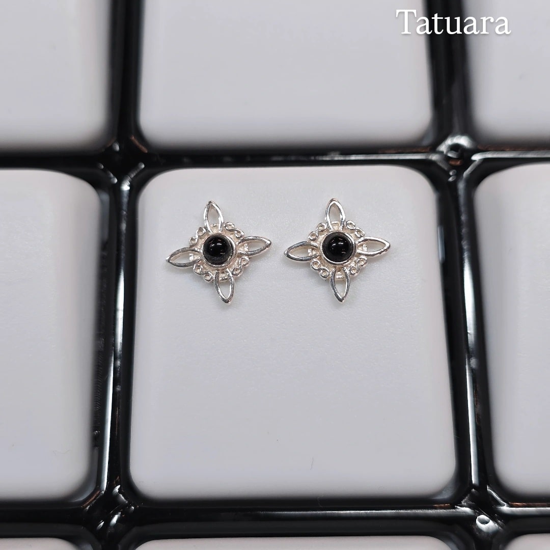 Aros apegados nudo de bruja onix