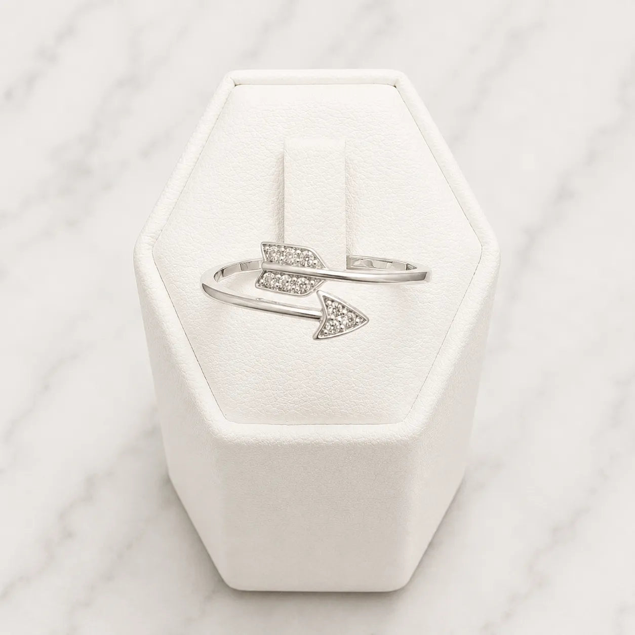 Anillo ajustable flecha microcircón