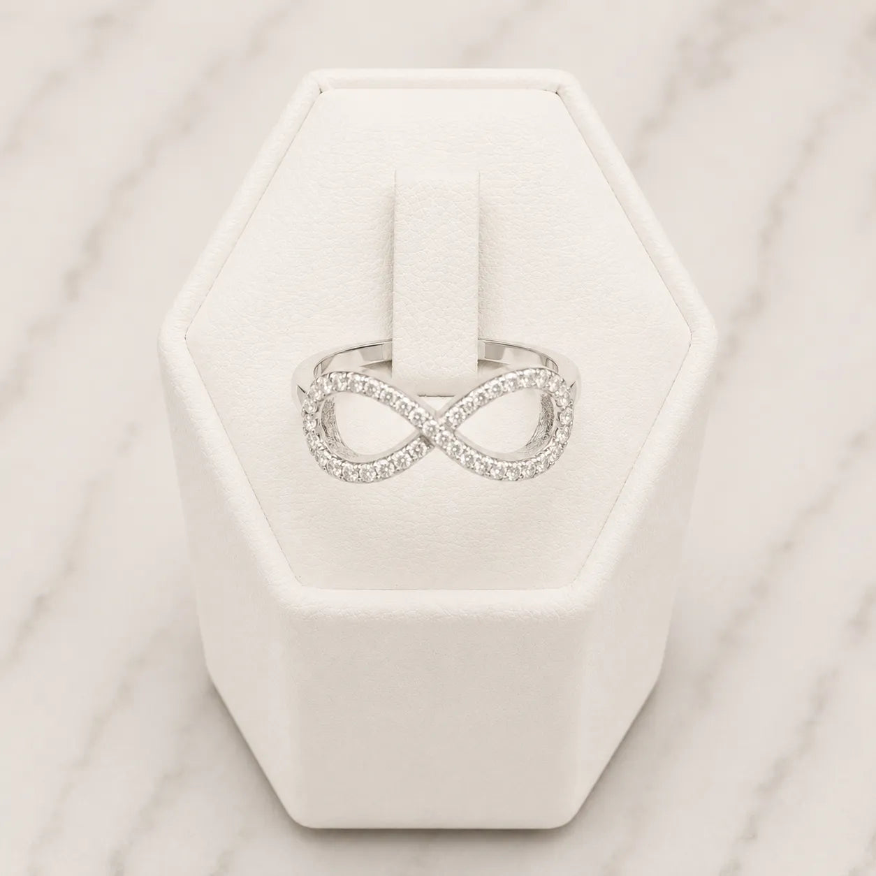 Anillo infinito microcircón