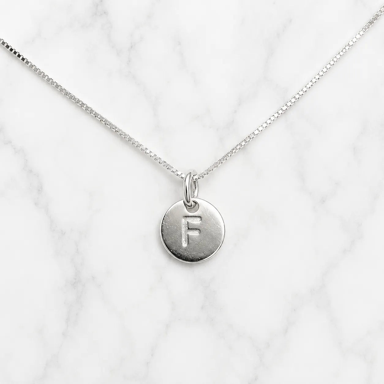Collar placa letra F de 8mm
