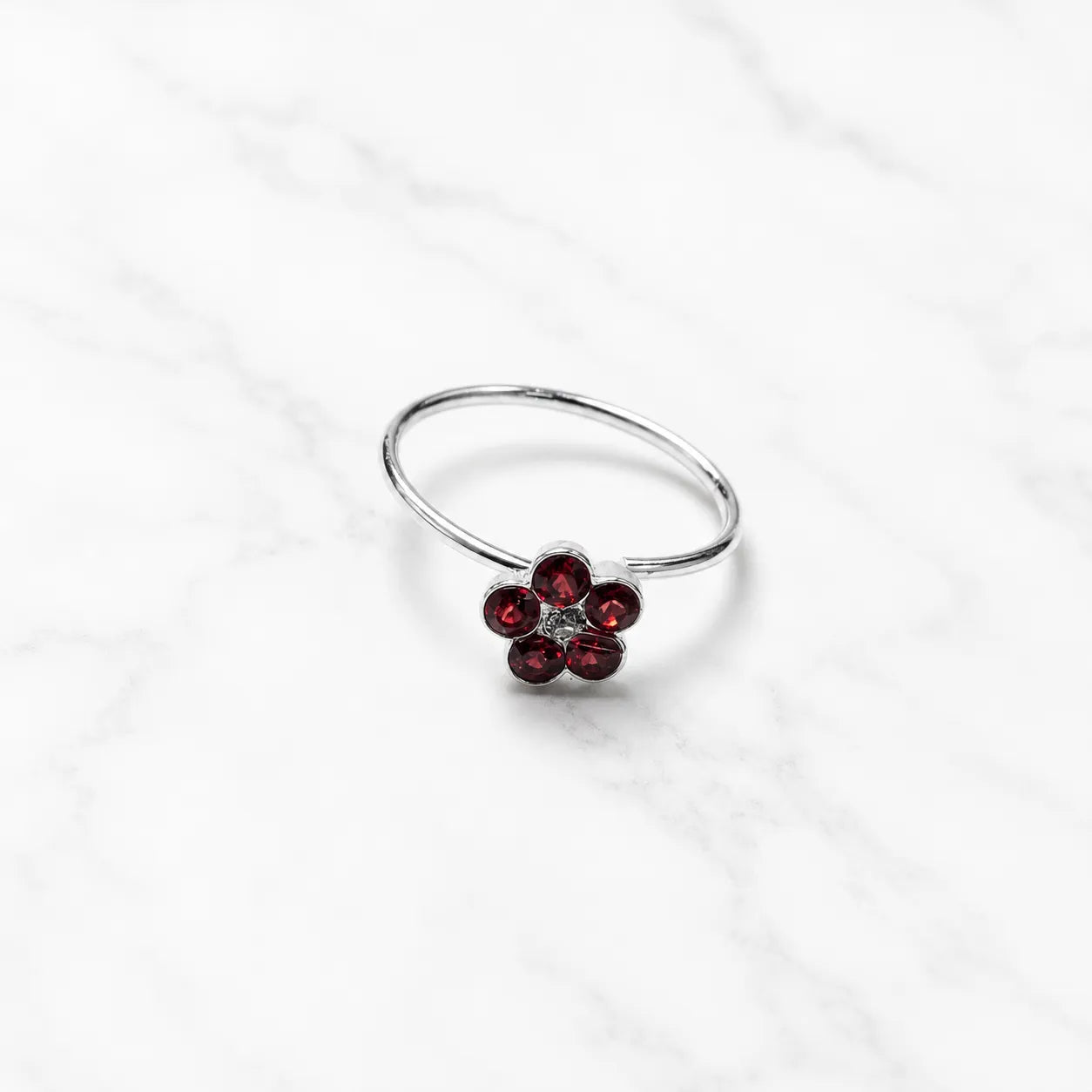Argolla piercing nariz flor circón rojo 10mm