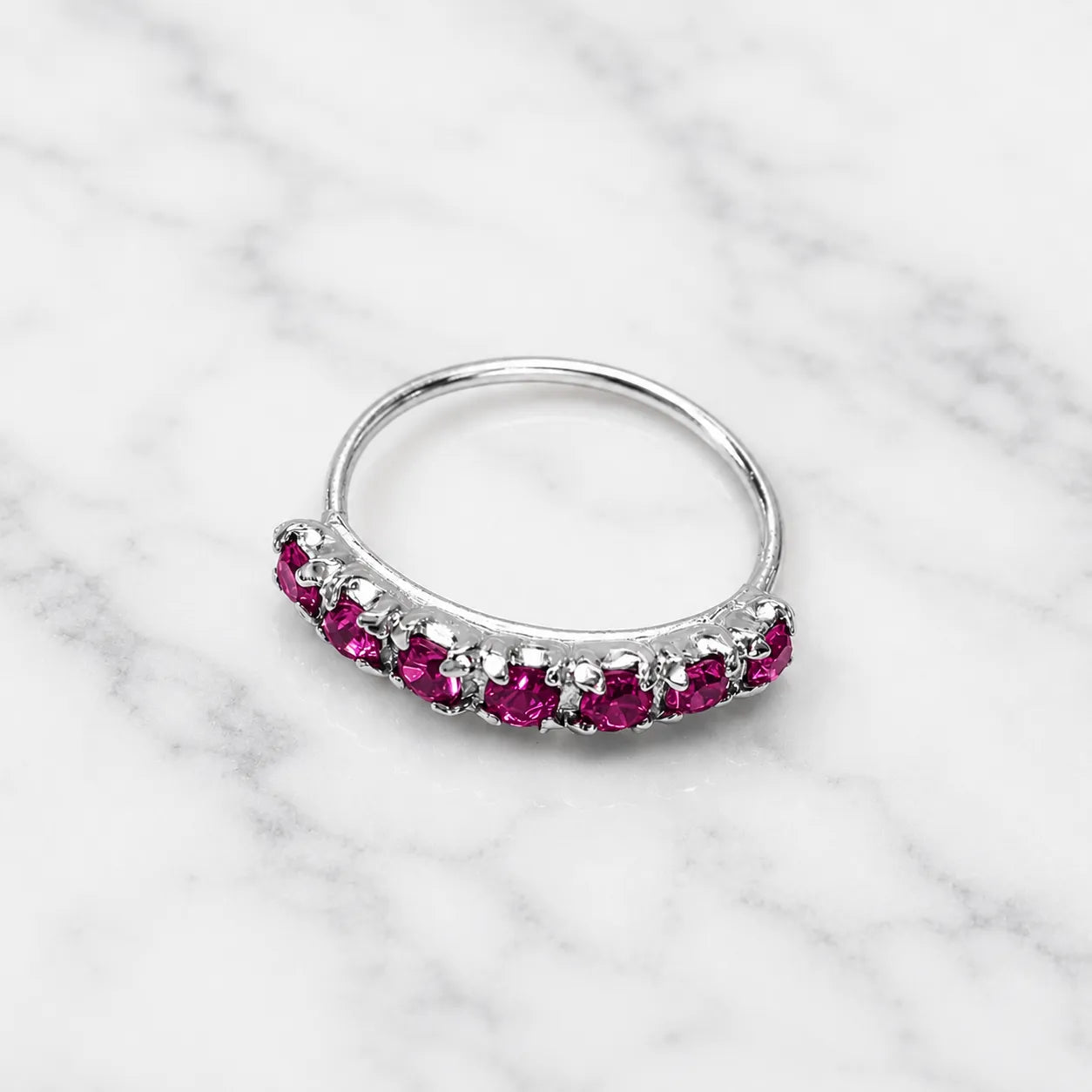 Argolla piercing nariz microcircón fucsia 10mm
