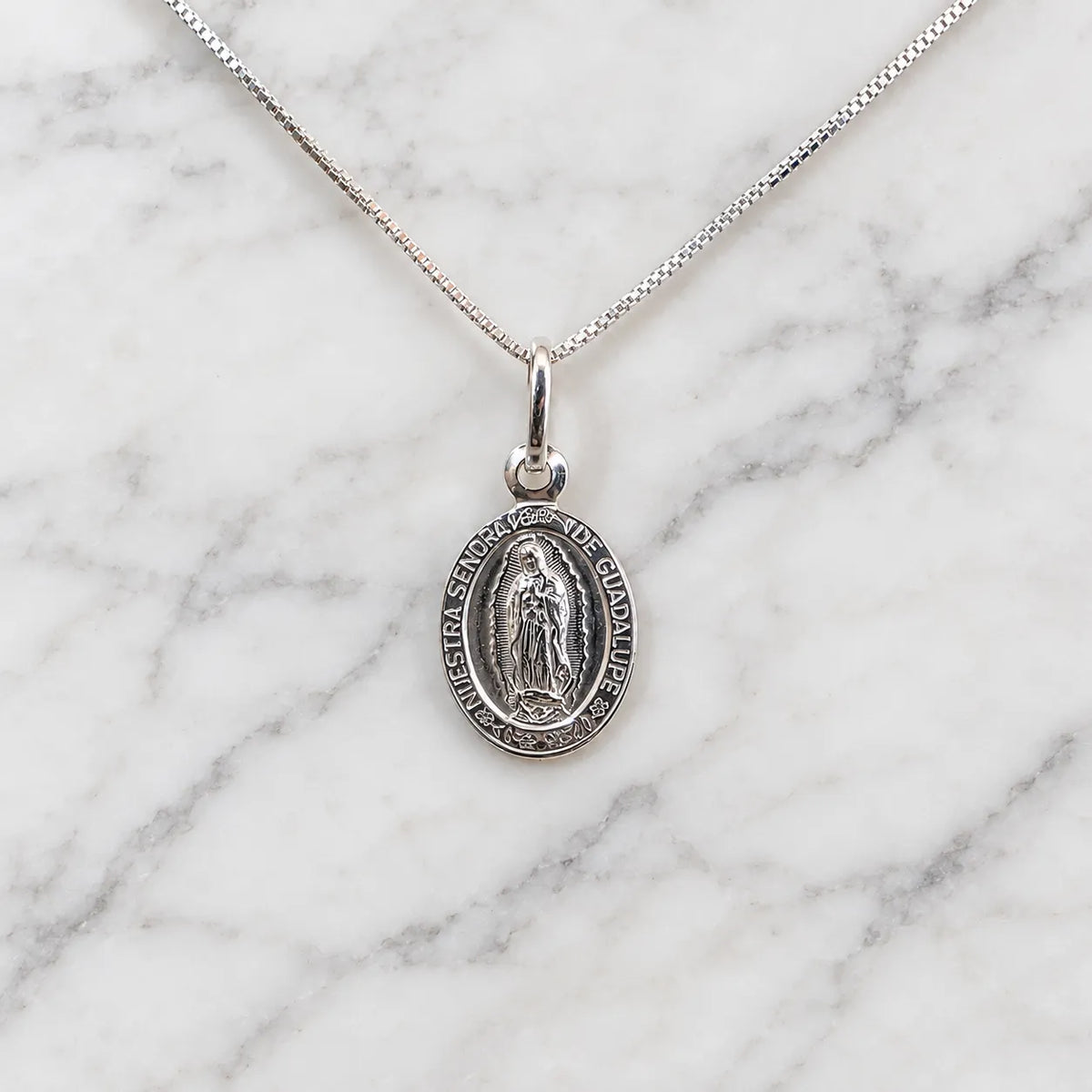 Collar virgen de guadalupe (3)