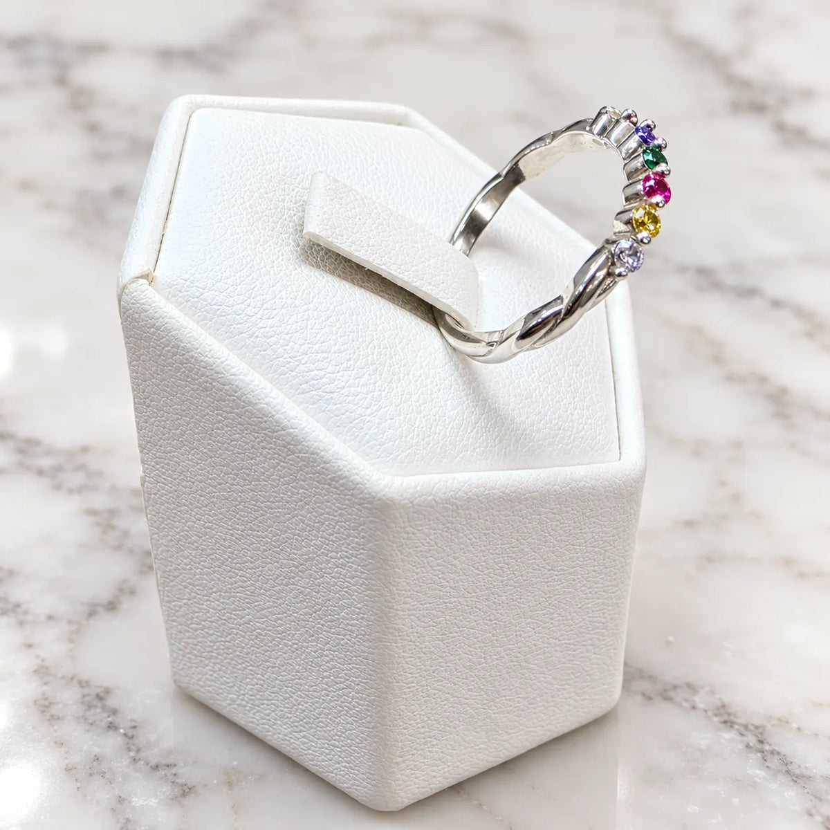 Anillo medio cintillo multicolor