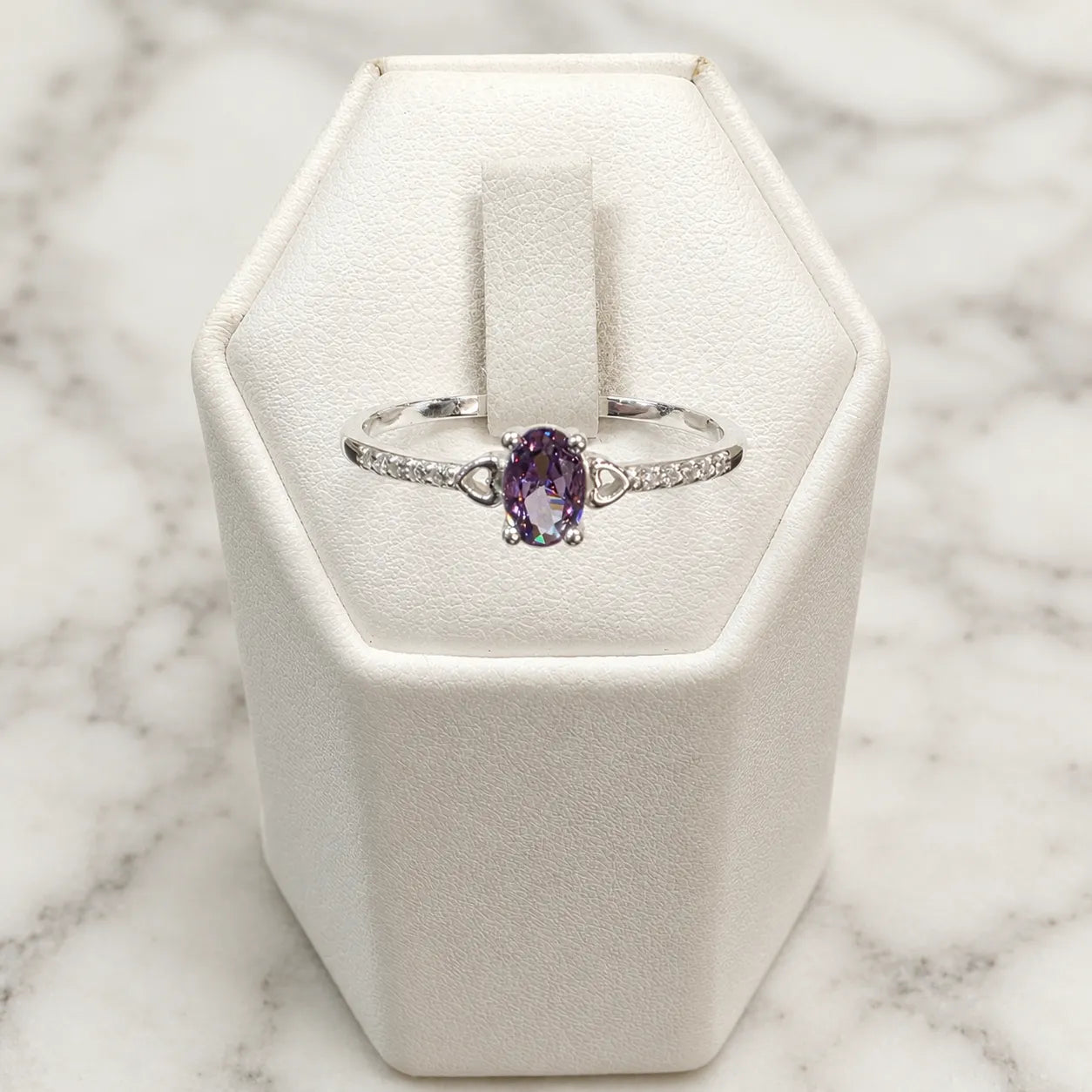Anillo solitario circón amatista