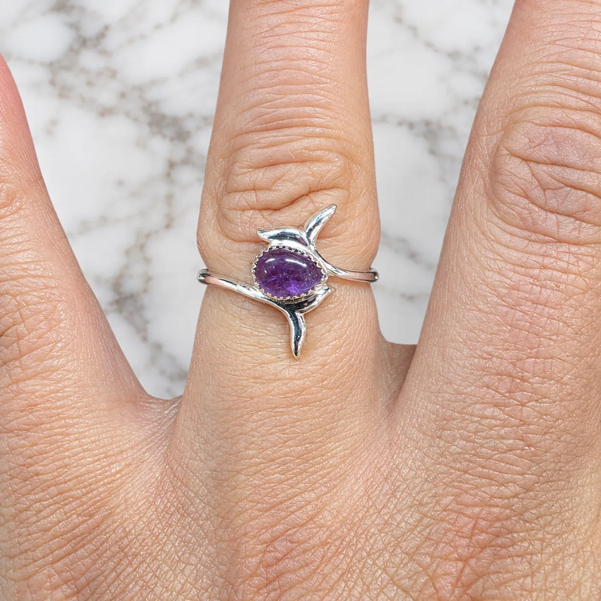 Anillo cola de ballena amatista