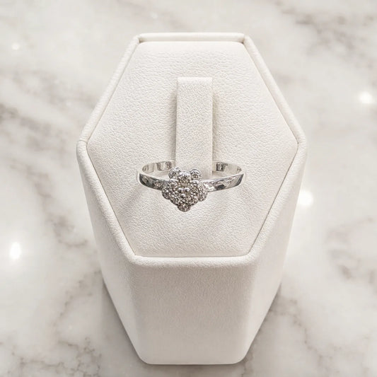 Anillo flor microcircón