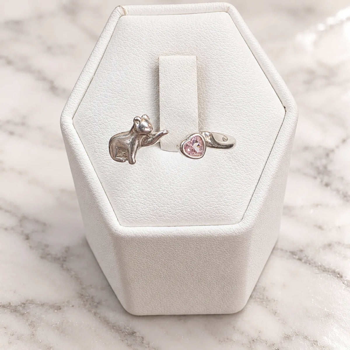 Anillo ajustable gato corazón circón rosado