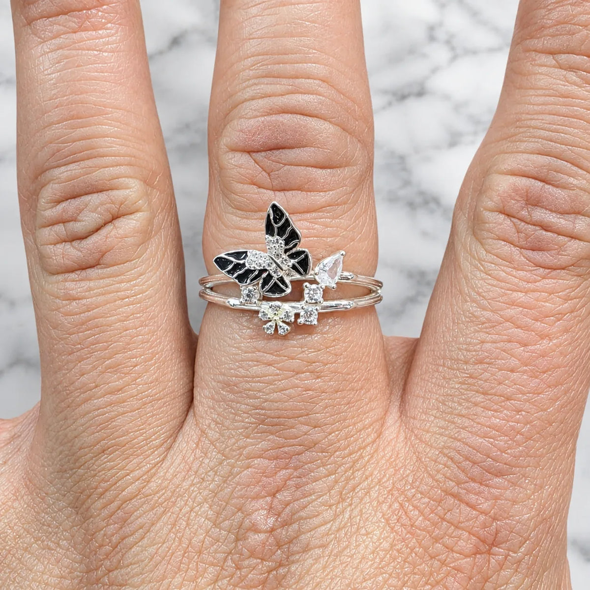 Anillo mariposas microcircón
