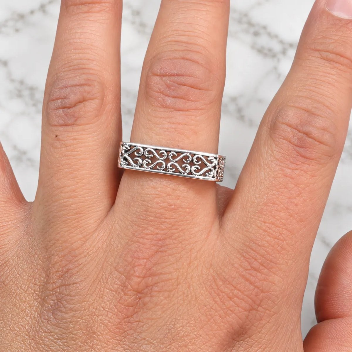 Anillo argolla cuadrado filigrana