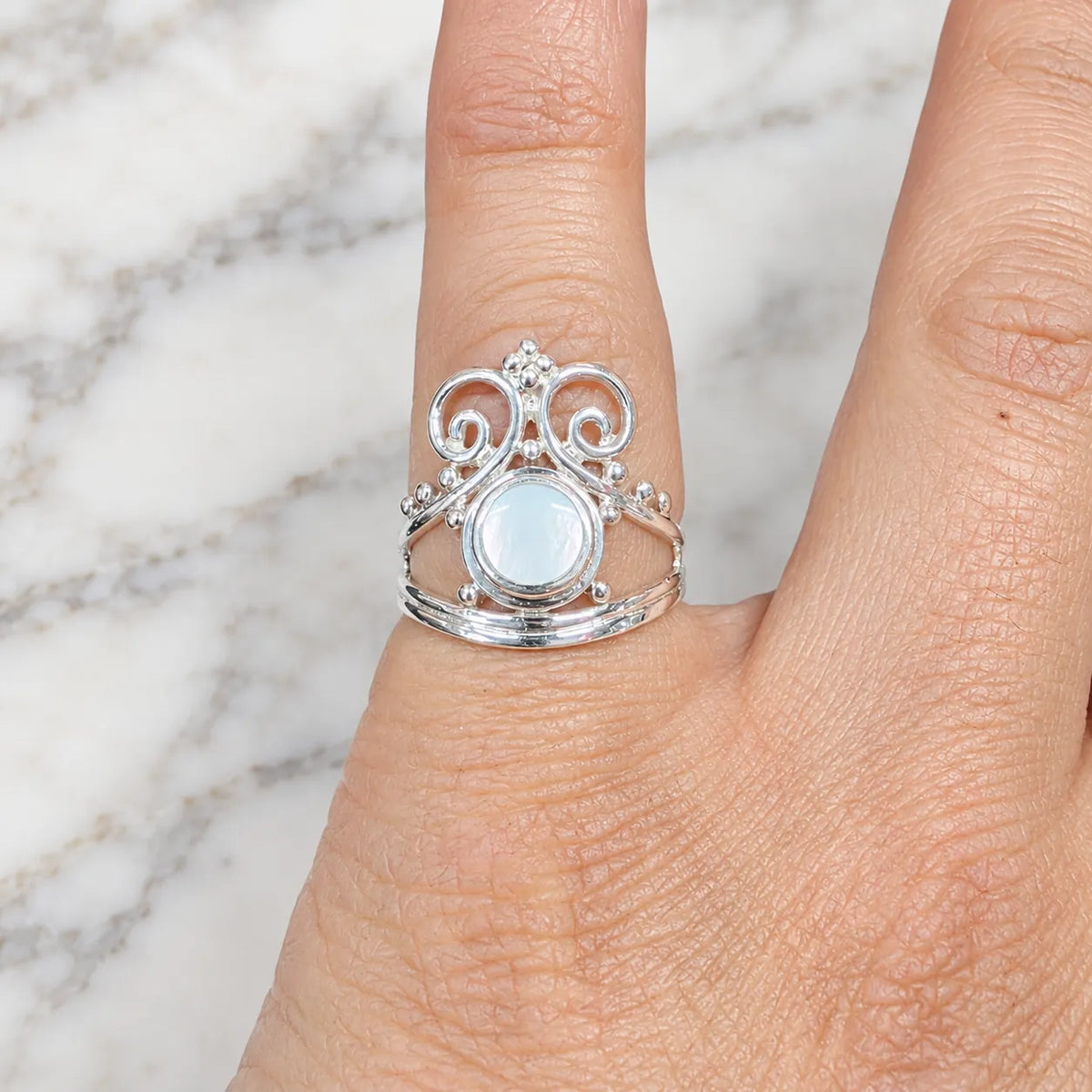Anillo diseño piedra luna