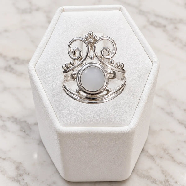 Anillo diseño piedra luna