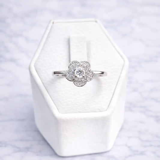 Anillo flor microcircón