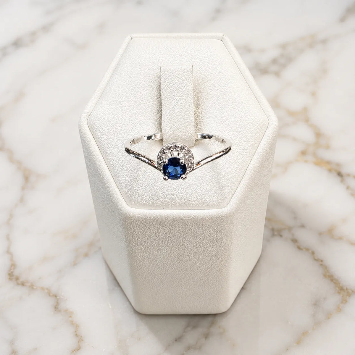 Anillo solitario azul