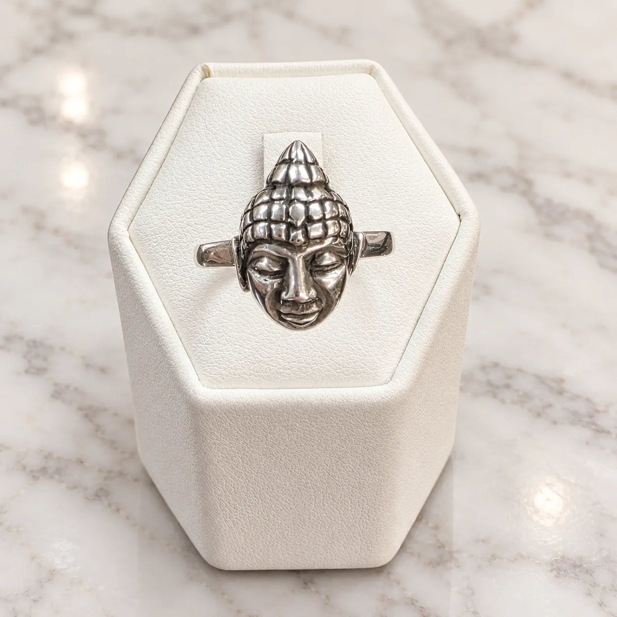 Anillo cara de Buda