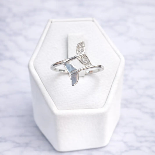 Anillo cola de ballena microcircón