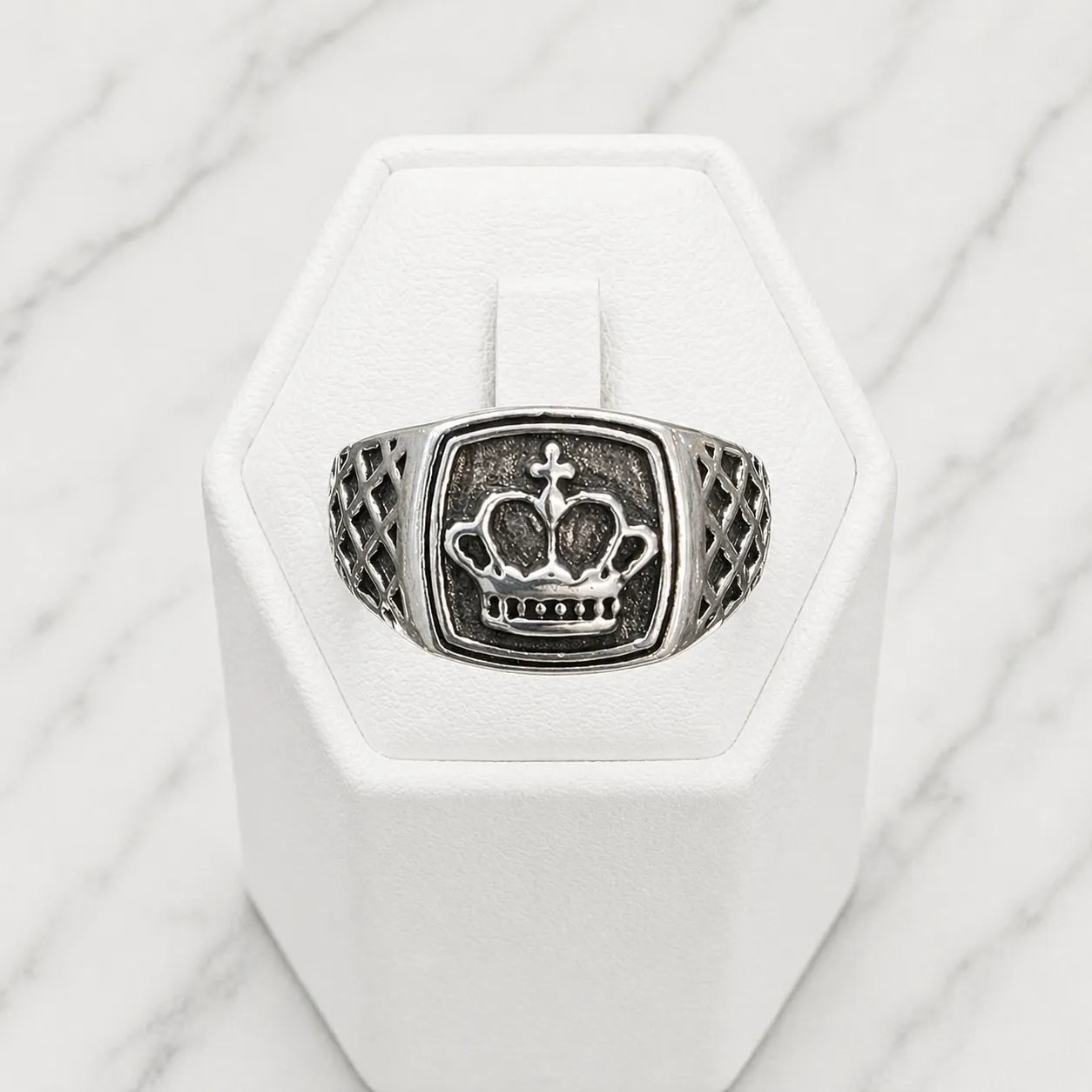 Anillo sello corona envejecido