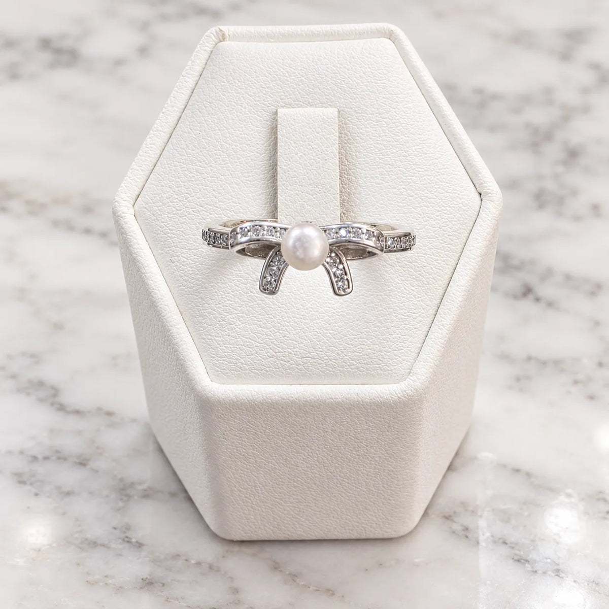 Anillo coquette perla