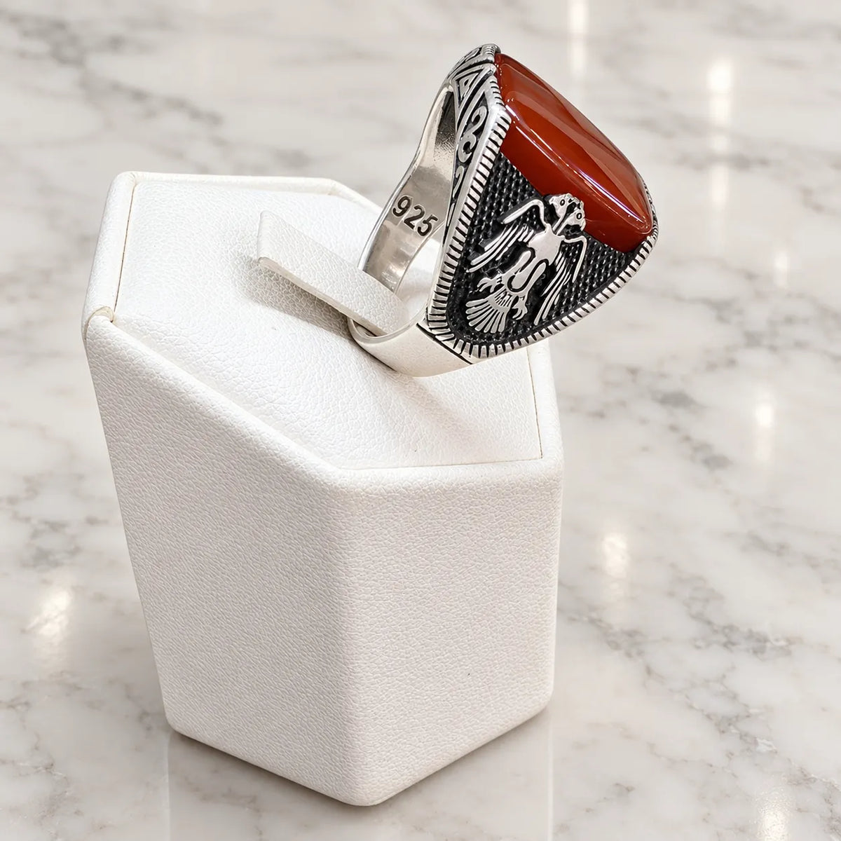 Anillo tono terracota envejecido