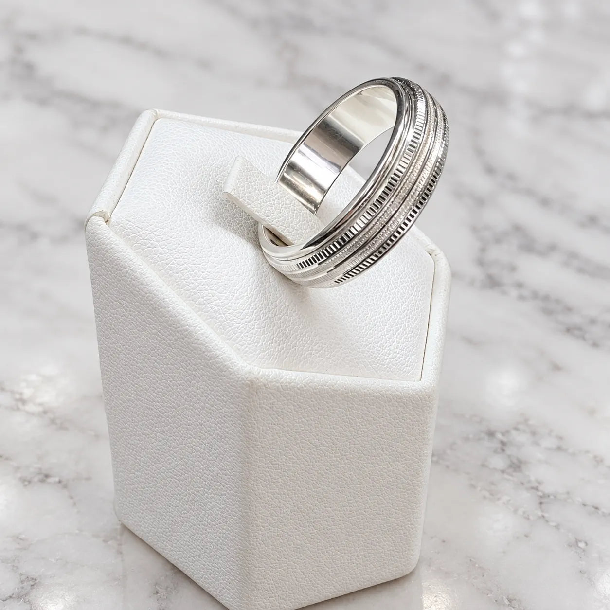 Anillo argolla liso diseño antiestress