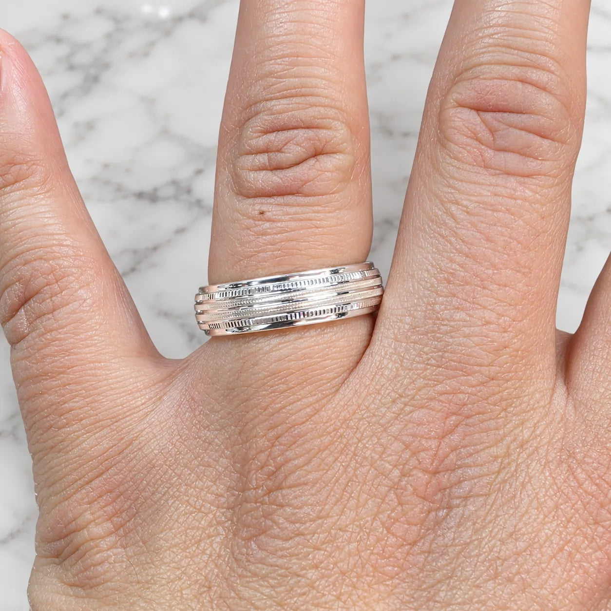 Anillo argolla liso diseño antiestress