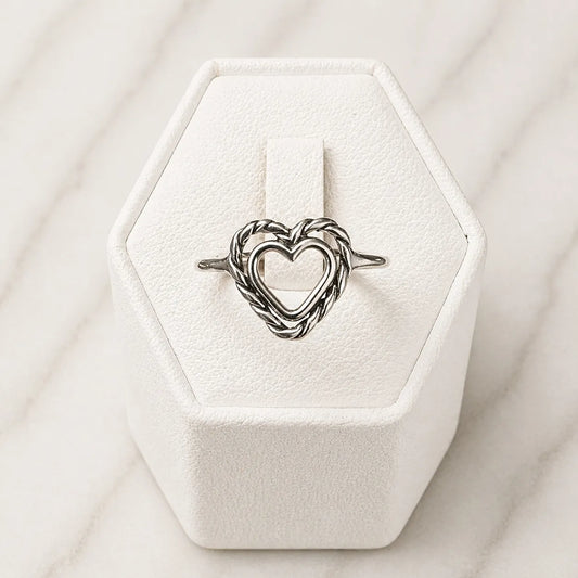 Anillo corazón trenzado