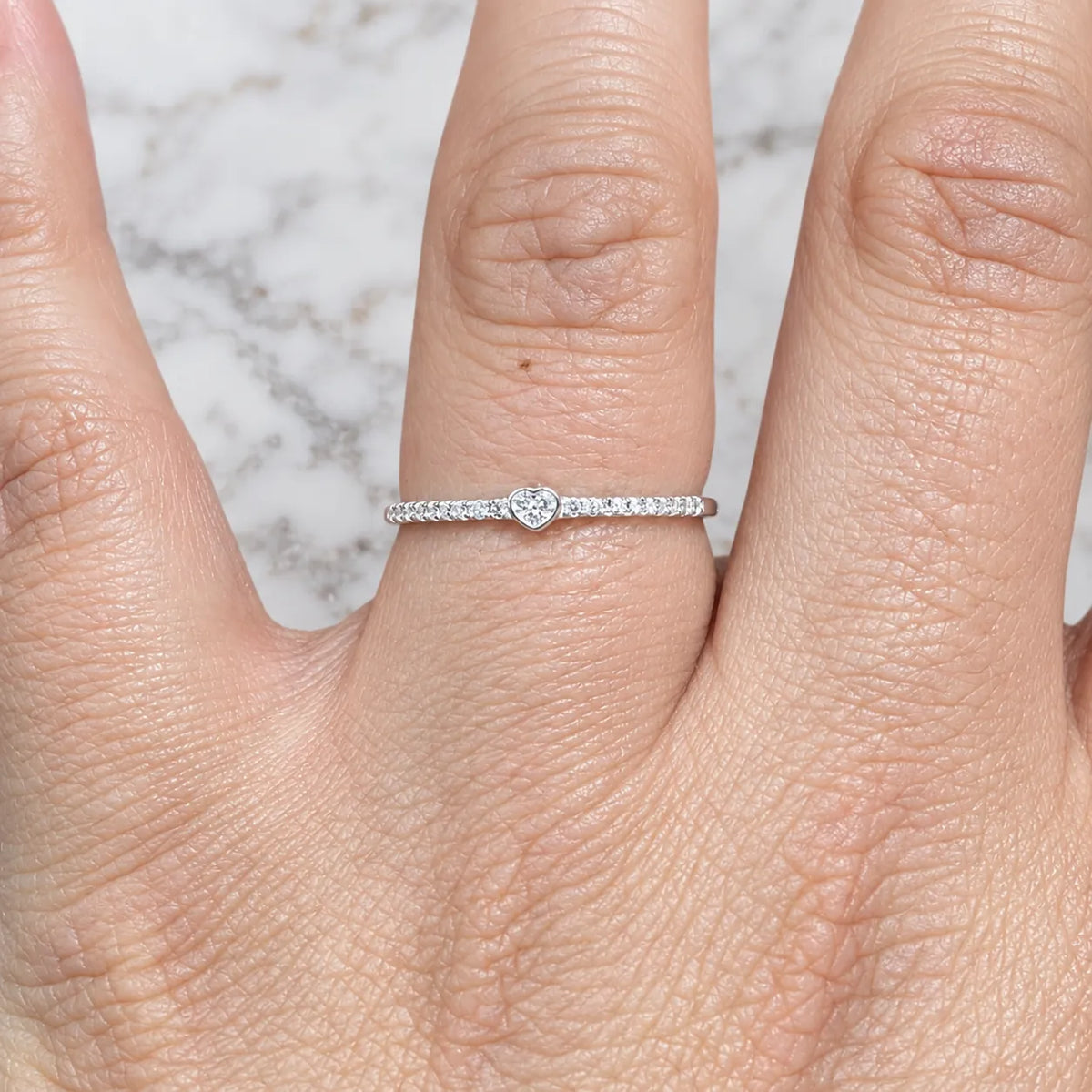 Anillo solitario corazón circón