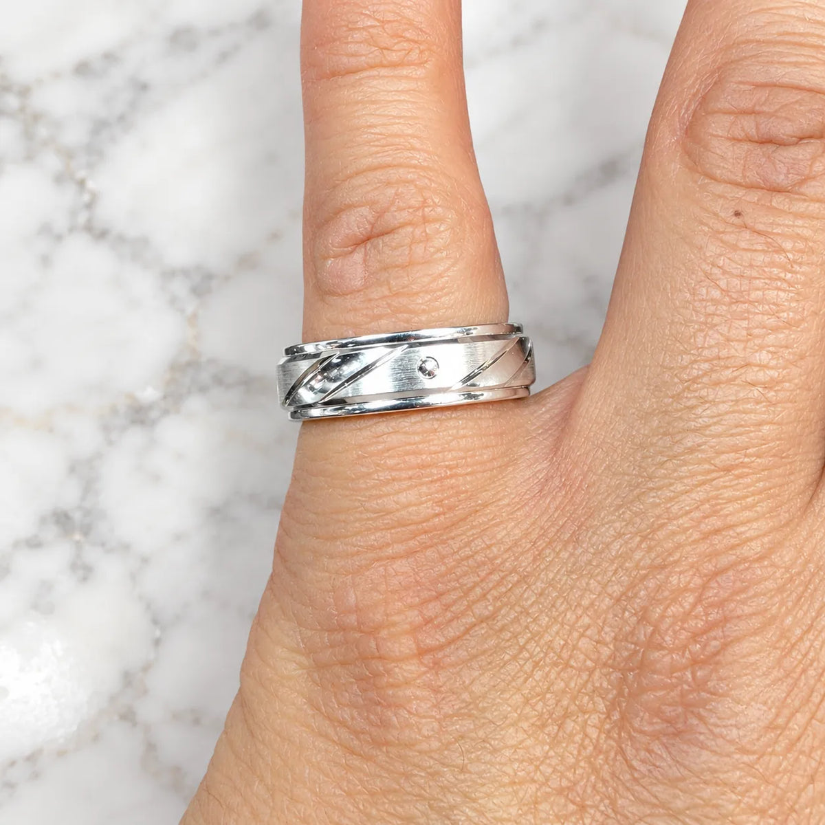 Anillo argolla liso geométrico antiestress