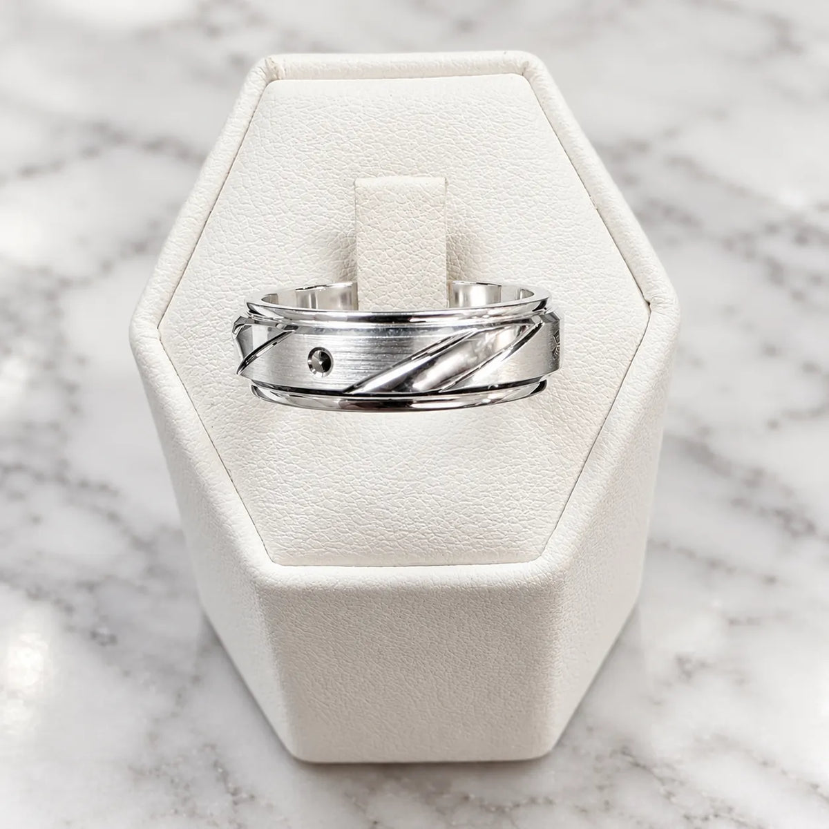 Anillo argolla liso geométrico antiestress