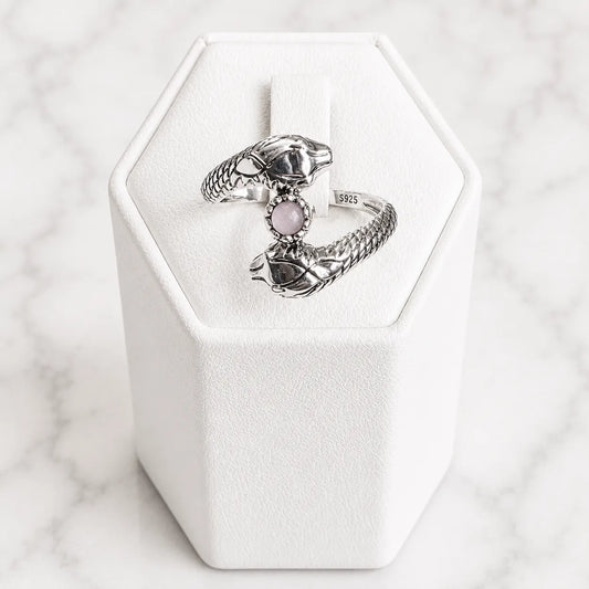 Anillo serpiente cuarzo rosa