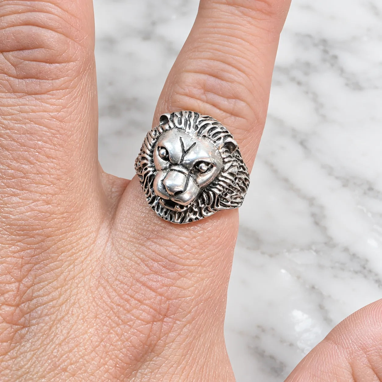 Anillo León