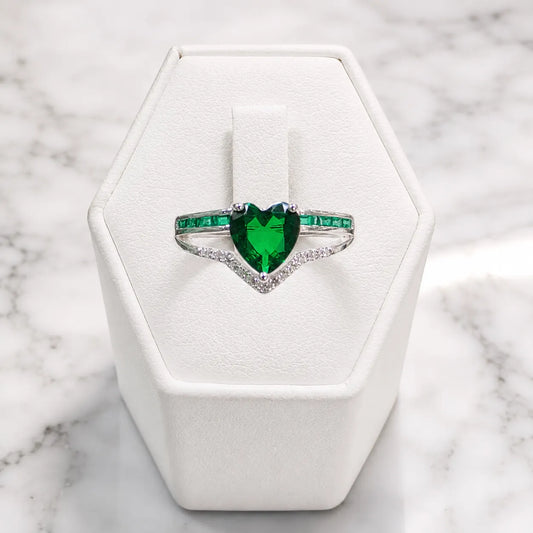 Anillo solitario corazón verde