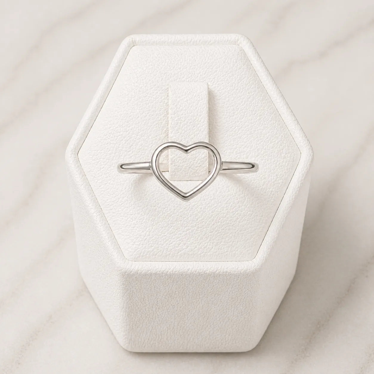 Anillo corazón calado