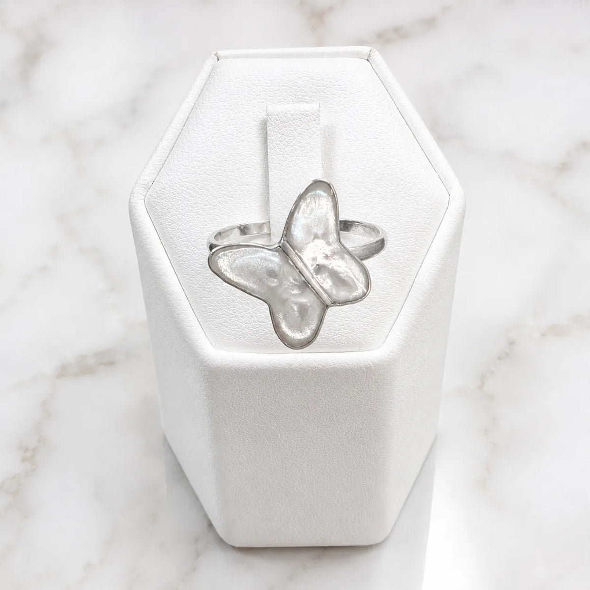 Anillo mariposa nacarada